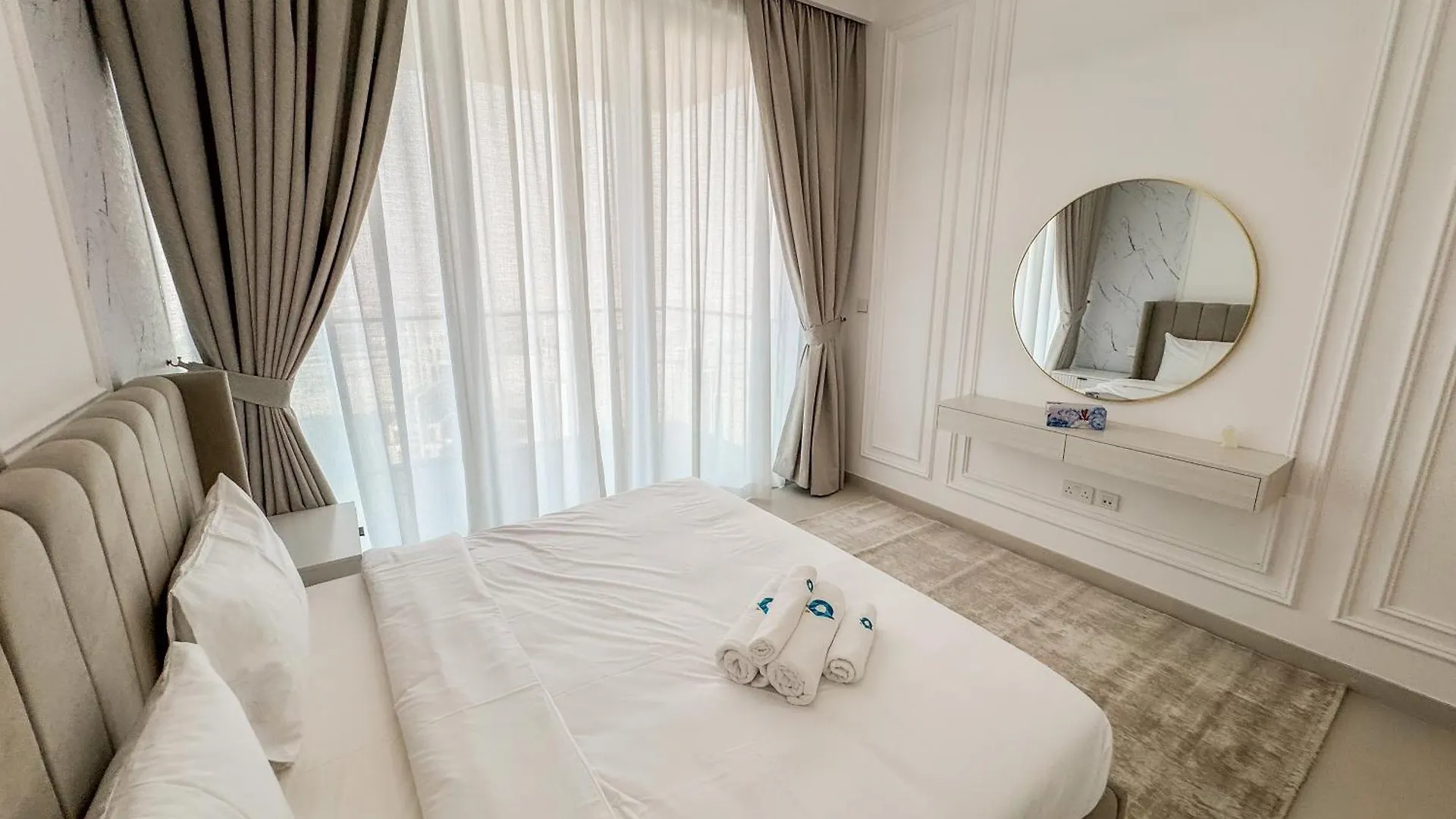 Like Home - 5303 Stylish Two-Bedroom Apartment With Scenic Creek Views Dubaj